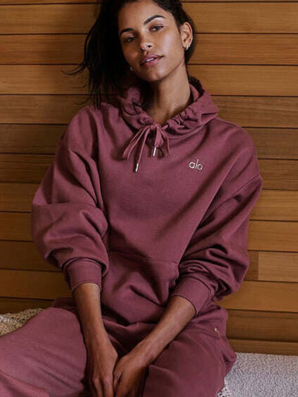 Authentic Alo Yoga Accolade Hoodie - Size Medium-Burgundy Truffle - Picture 1 of 5